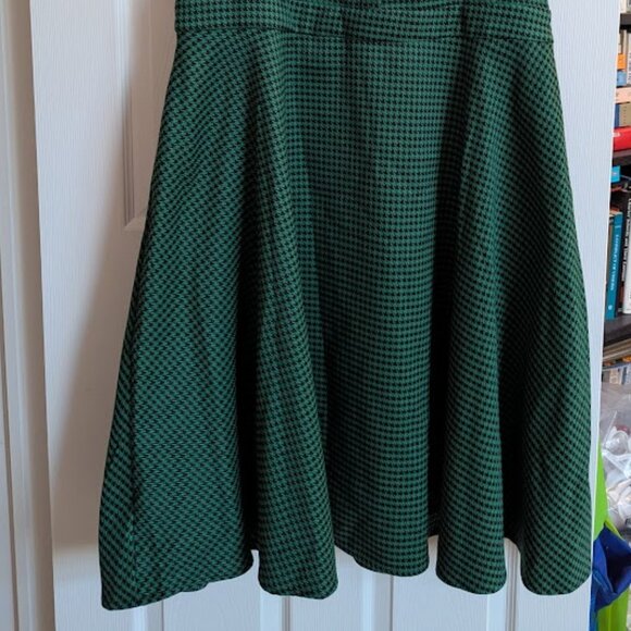 Banned Retro Happy Houndstooth Swing Dress in Green - Picture 5 of 13